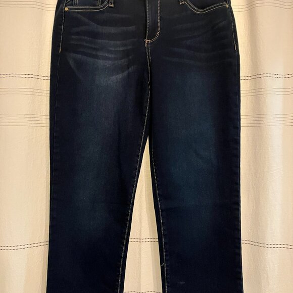 Bandolino Denim Capris - Size 8 - Picture 5 of 5